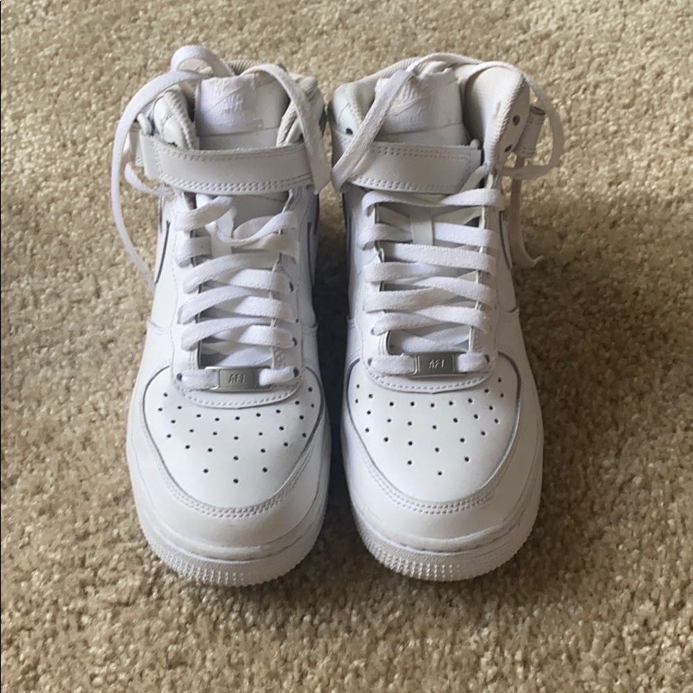 NEW Nike Air Force 1 5Y (women’s 7)
